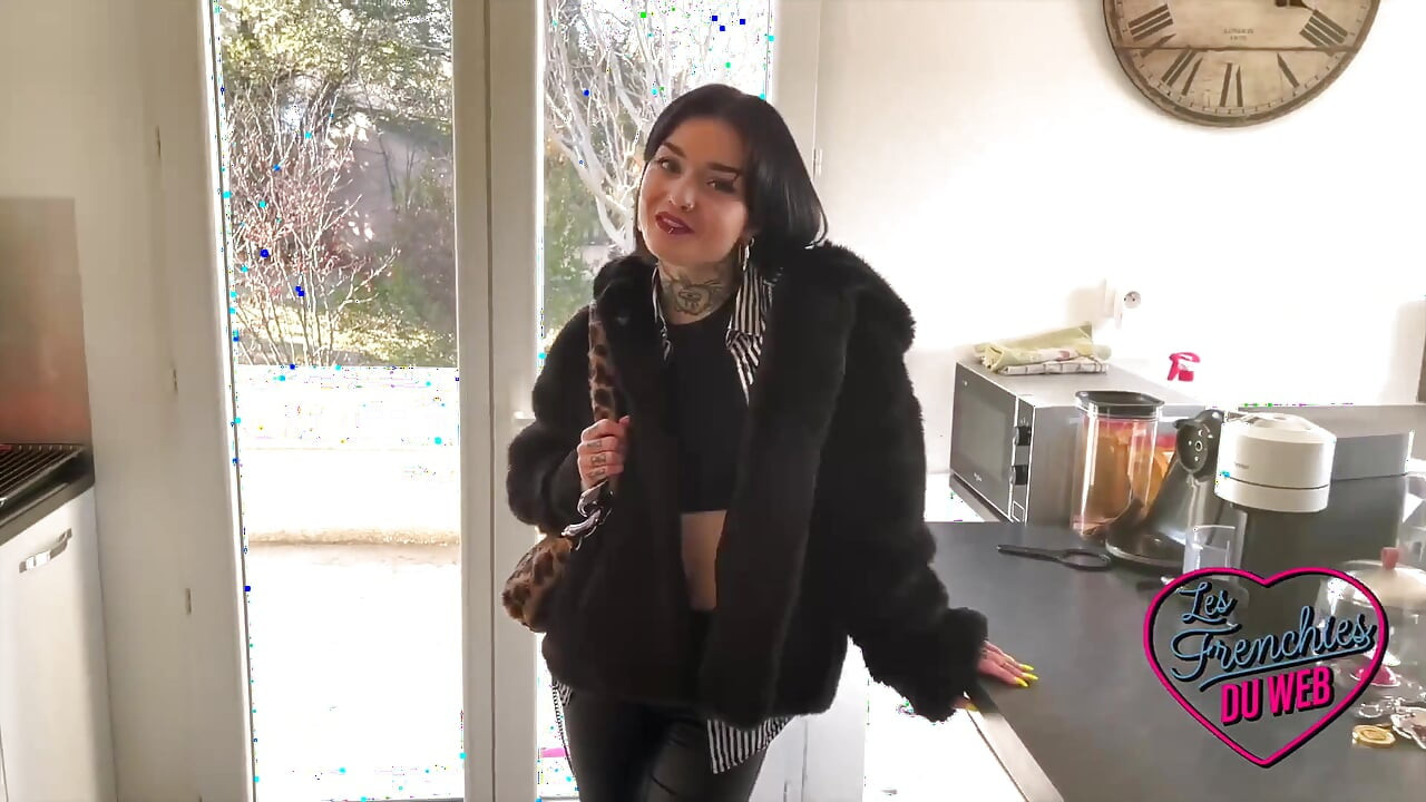 Manea and Crystal, Two Naughty Lesbians Who Like to Eat Cock