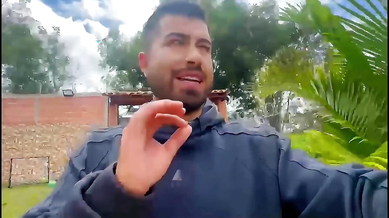 I Fuck the Beautiful Manager of the Arbnb, Blowjob and Fucked Outdoors - Fred_nunexx