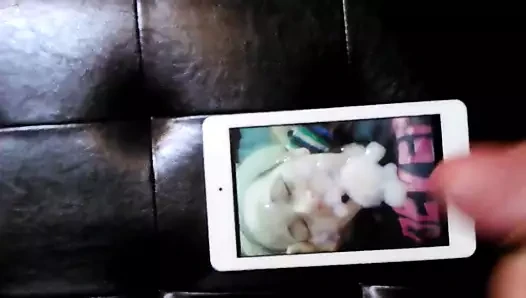 Cum yük üzerinde ona açılan ağız