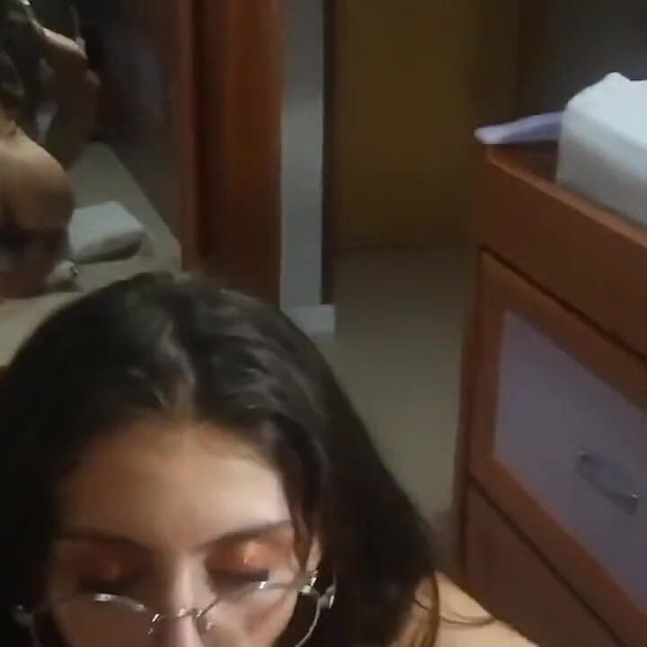Teen Amateur Blow Job Cum Mouth Swallow