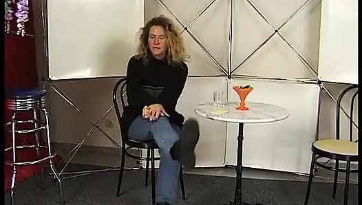 Esmer olgun bayan oyuncu seçmelerinde sert sikişiyor