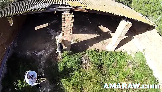 Göt sikişen sarışın küçük memeli bebek Cindy Sun açık havada