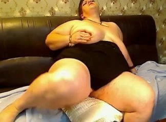 Plumper satisfy themselves