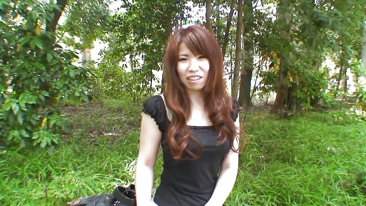 Sexy amateur Japanese MILF eager to please