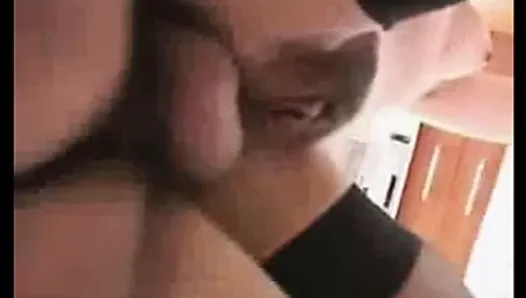 Итальянский анальный секс в домашнем видео.