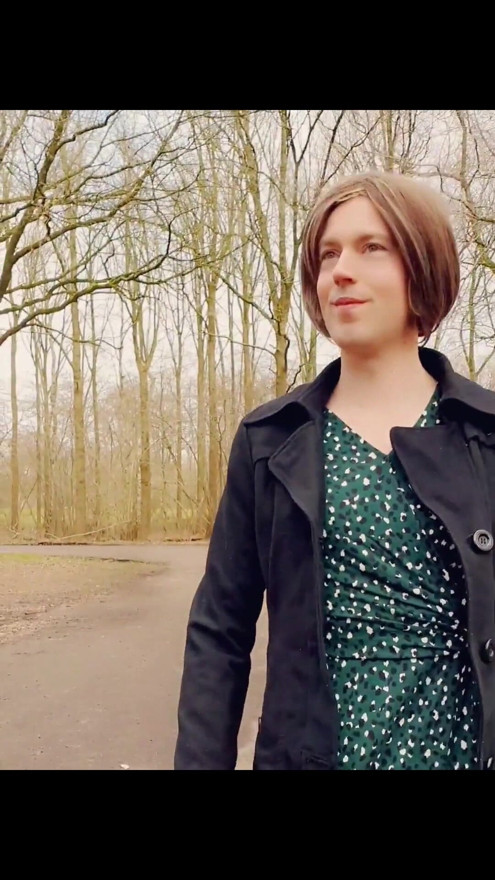 Annemieke public pissing in the park | Clip 2