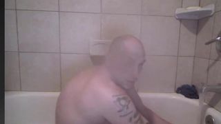 Дрю в ванне Wuick F и шоу с задницей Chuckk 32 Дрю в ванне WUI