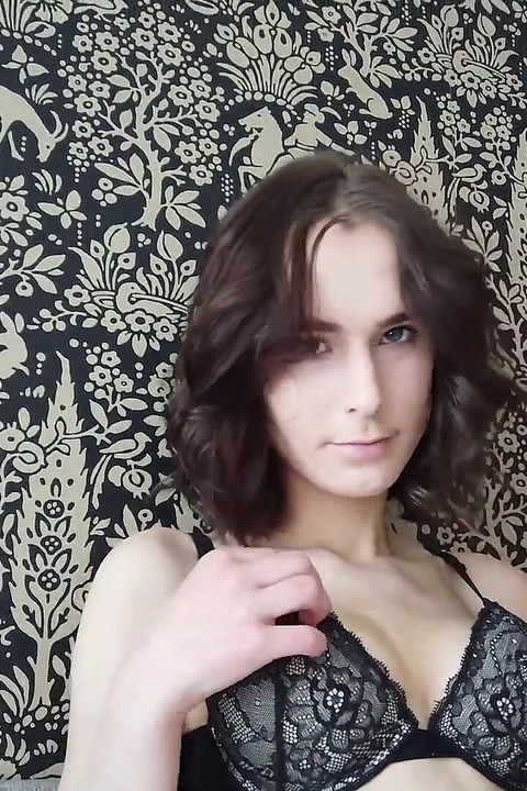 Poppy Sexy Skinny Teenager in Elegant Room Video