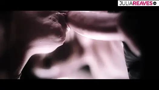 Schlampe liebt es, missionarsstellung gefickt zu werden