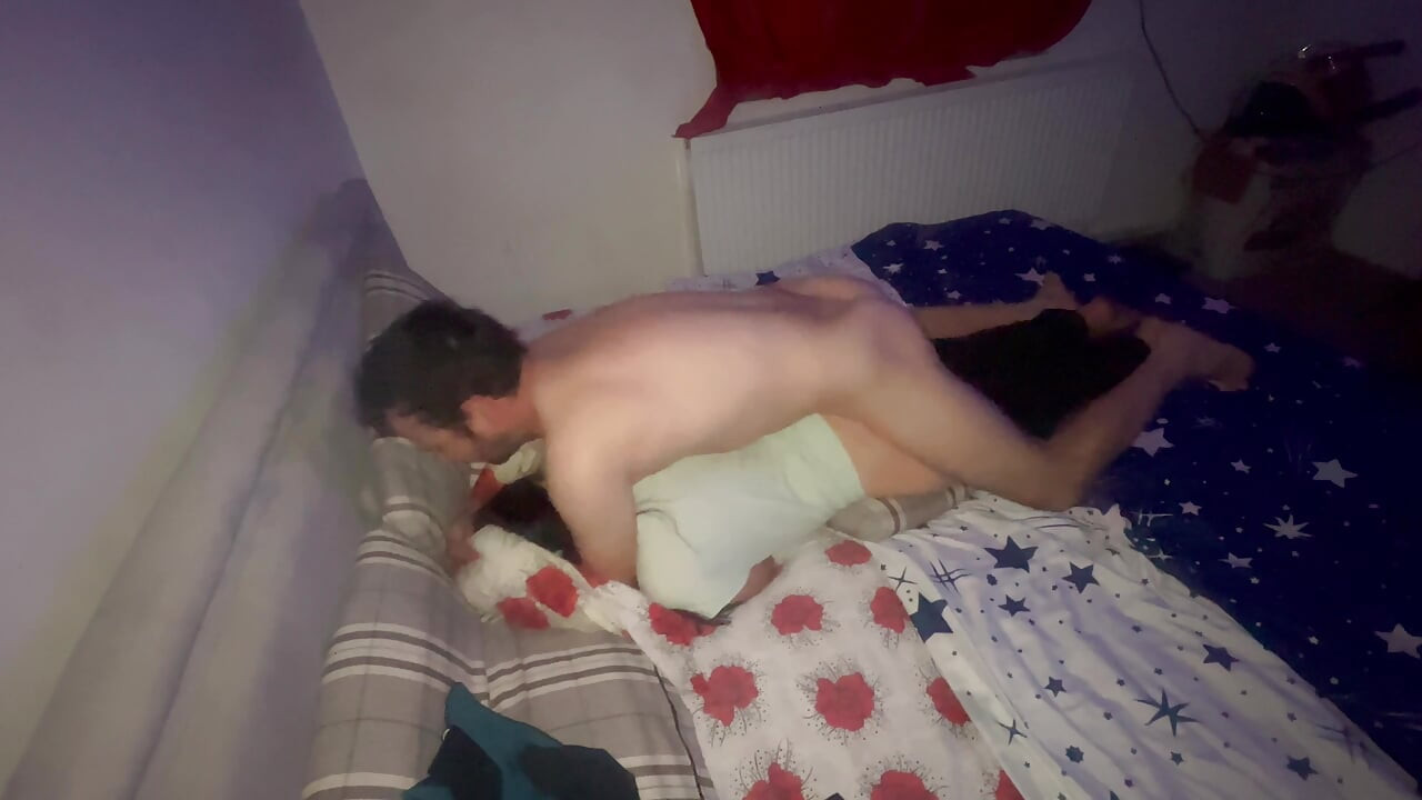 クレオ・サブミッシブと継娘が遊びたいと言っています