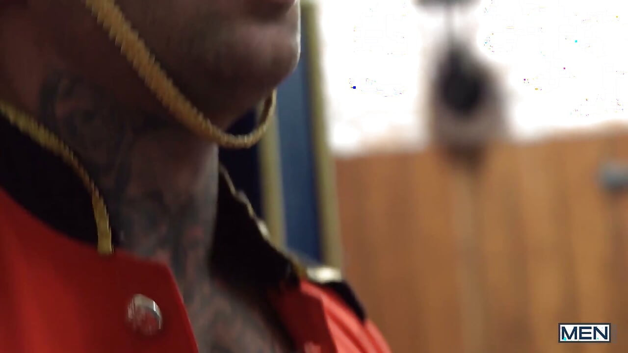 Men - British Guard Talked Dirty to by a Slutty Tourist Like Damon Hart