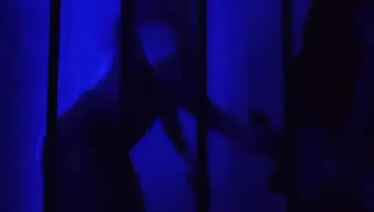 Sex in einem swingerclub mit viel squirt und sperma über meiner muschi