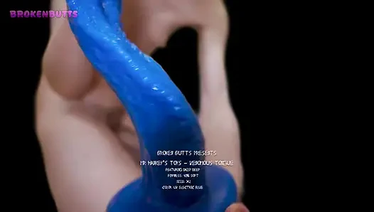 Lidah Venomous Mr. Hankey Lagi Asik Muasin Memeknya Pakai Mainan Seks XL