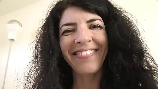 Milf, behaart, busch, bläst Rodney und bekommt gesichtsbesamung