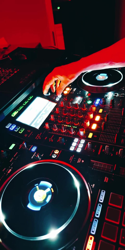 Do you know how? DJ of the first hour