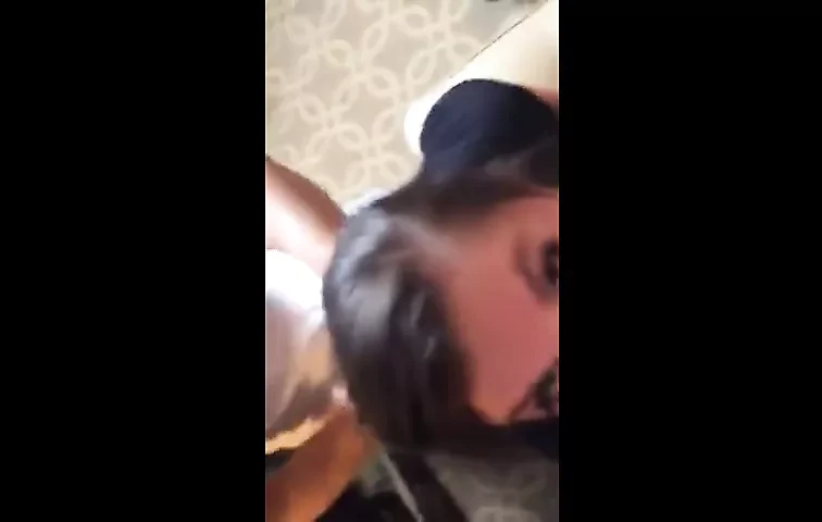 酒店里的第一个男男同男。