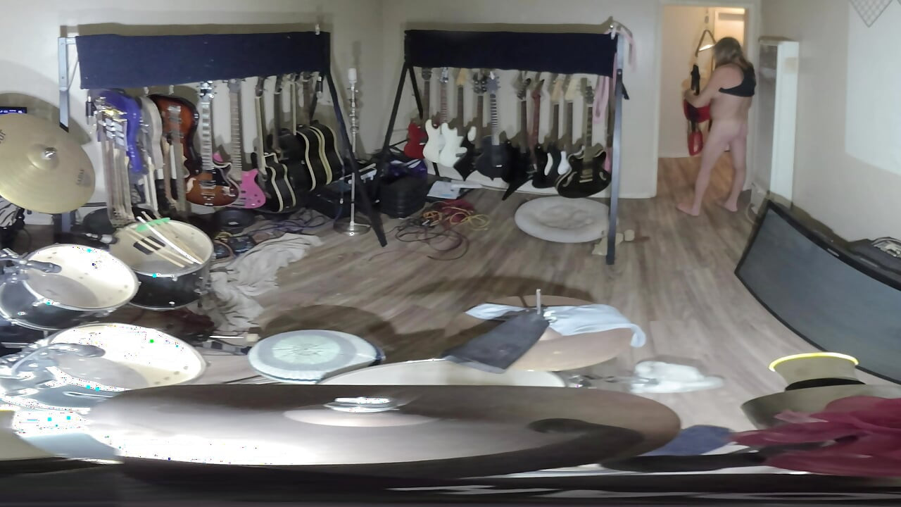 Lizzy yum SD December 2025 หลังฉากโพสต์ op shemale ช่วยตัวเองในการสวิงกิ้ง