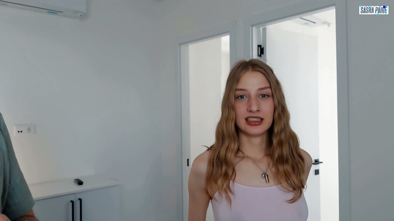 ポルノ撮影現場の淫乱な小悪魔たち！Sasha Paige、Milka Way & Sam Garro - 3Pファック！舞台裏！