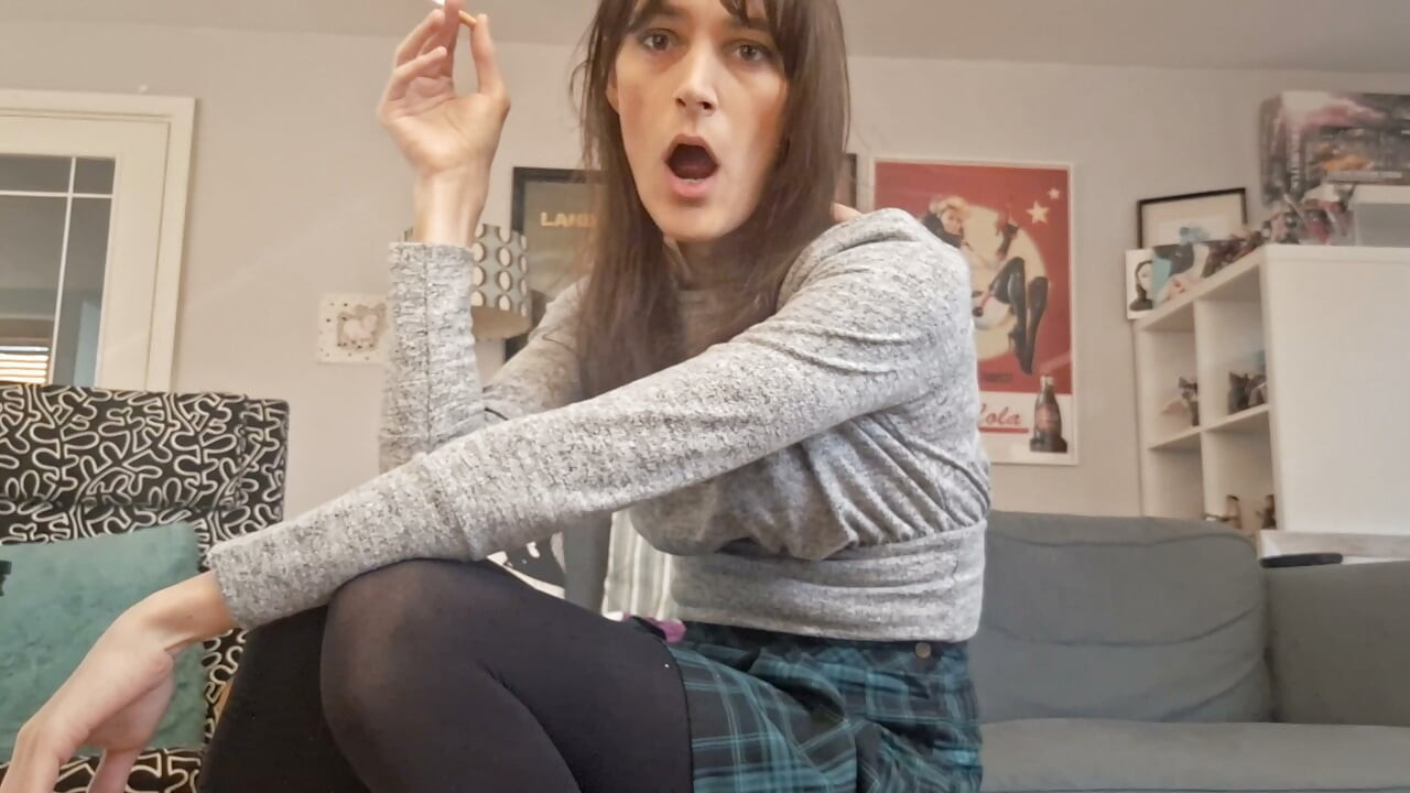 Sigara fetişi Chaela Gremory