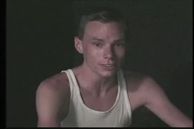 this sportive man is straigth but like to suck his own cock and cum mouth