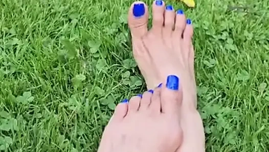 Melove Blue Nail Polish Showing her sexy feet on Grass