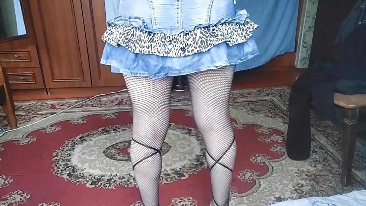 Who needs pants when you have a booty like this?