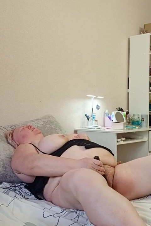 Mother-in-law Masturbates Her Big Holes