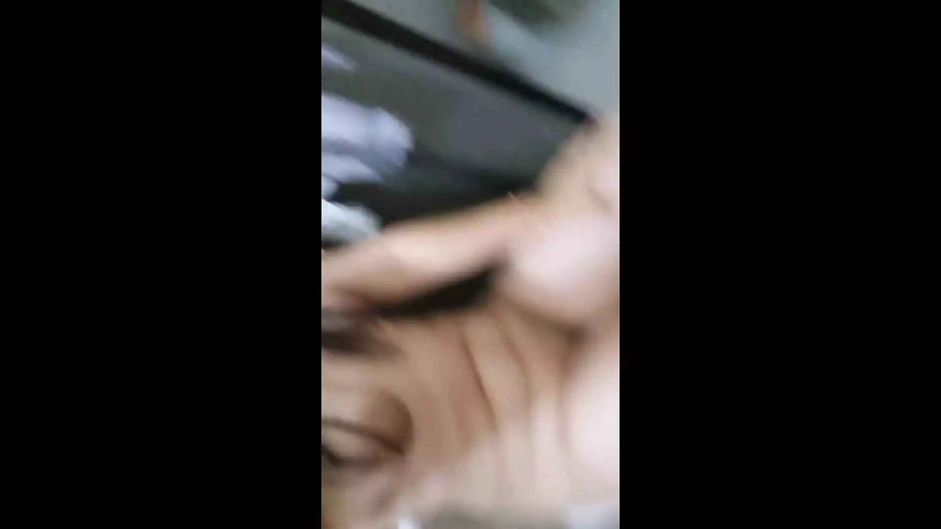 Sauteli bahan mujhe dekhne ki apni ichchha ko rok nahin sakti aur mujhe uksane ke lie ee vidiyo bhejti hai, vah bahut ht hai