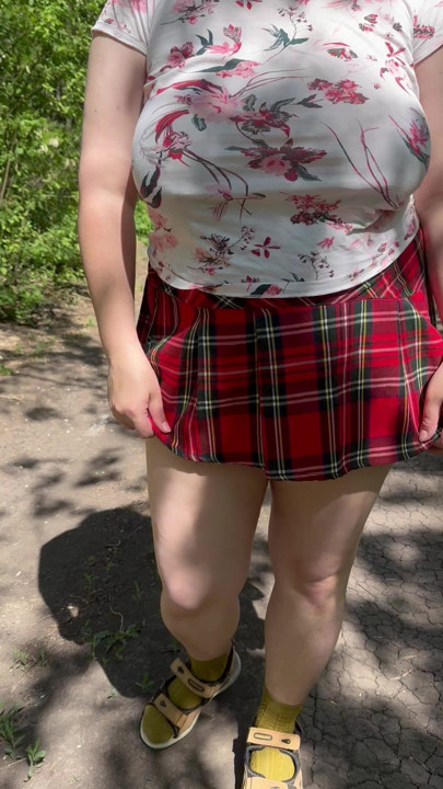 Honey, do you want to cum in my pussy outdoors?