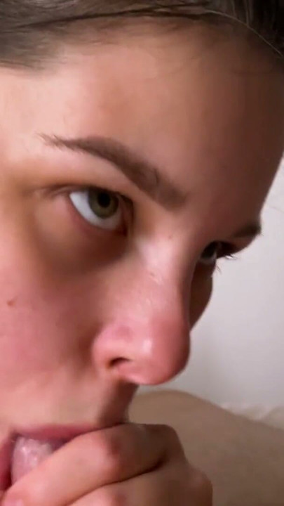 beautiful close up of an amazing blowjob | Clip 1