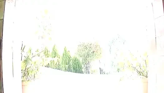 Schmutzige weiße brünette von drei großen schwarzen schwänzen in einem wilden interracial vierer geknallt