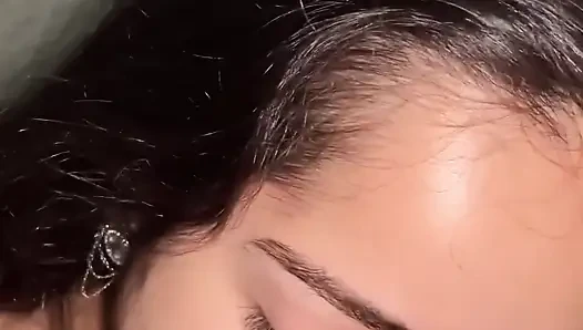 Güne lezzetli bir sakso ve o güzel yüzün sütlü ağzıyla başlamak için harika bir yoldur.
