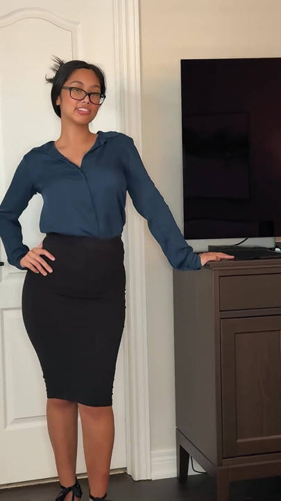 Big Booty Assistant Hayleyxyz Relieves Stress with Sex