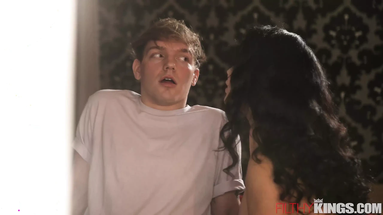 Urge to Fuck My Stepmom Finally Pays off