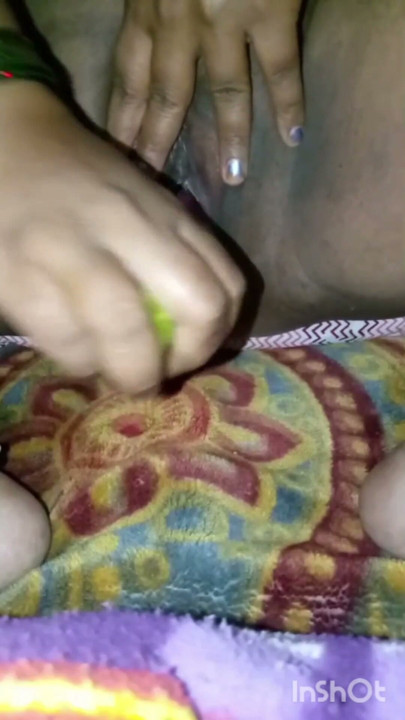 Today, Savita Bhabhi completely emptied her vagina of all its fluids. | Clip 1