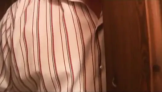 Edepsiz bir iş. Edepsiz üvey kız üvey babasının yarağını seviyor