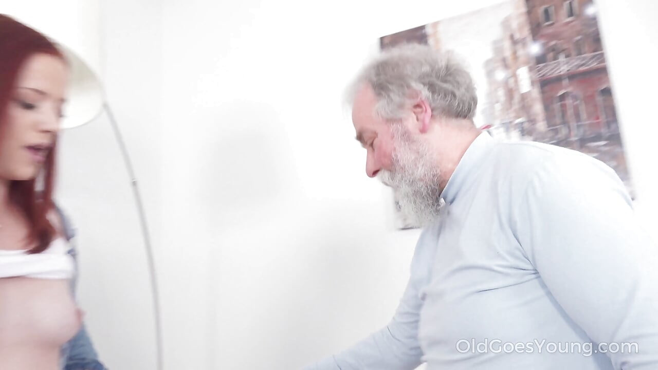 Grey-haired Photographer Seduces Brunette Into Making Sex