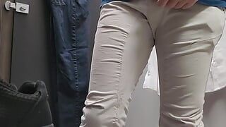 Szatnia: dżinsy i koszula