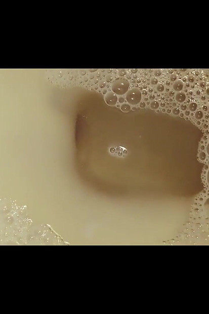 あなたのパパによるあなたのための長い曇った小便