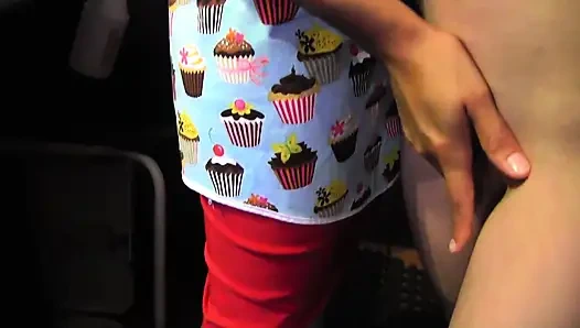 Dua tanggul di dapur bermain es krim