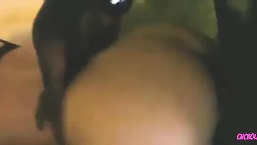 Tante seksi ini dientot sama pria lain atas ijin suami