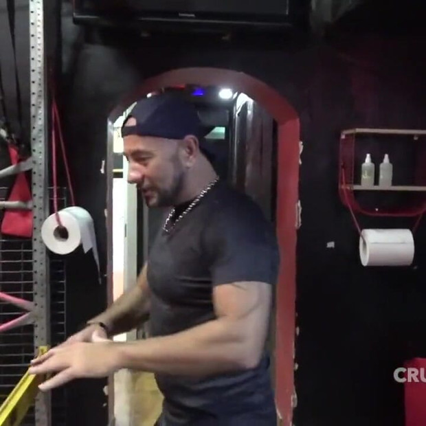 Tiago Dasilva jebana sirovina od jess royan u pozadini