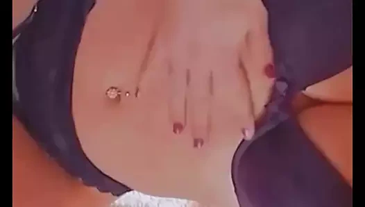 Я трахал себя несколько раз и дал видео моему 60-летию лесбийском боссу