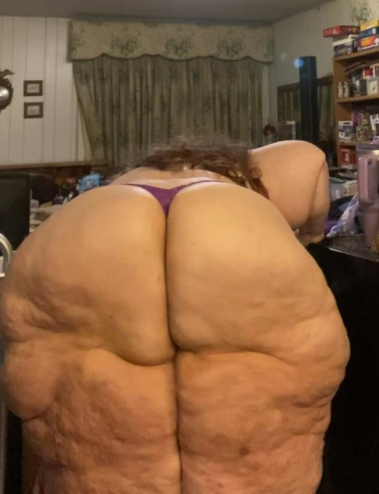 Twerking in my new thong