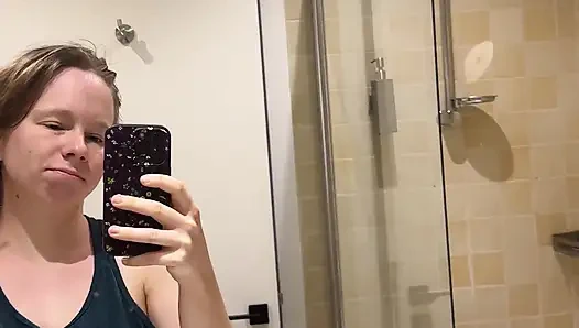 Ağzını açık bırakarak altıma uzar mısın?