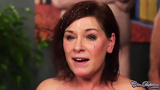 Wendy Cum Bucket Challenge