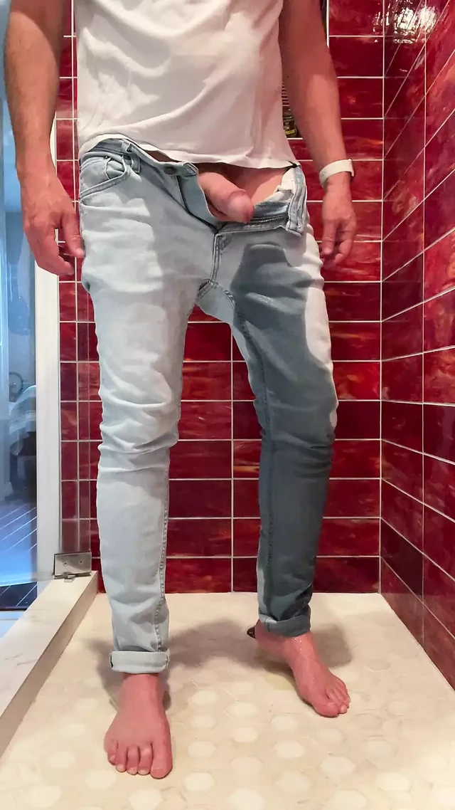 I enjoy piss play so much