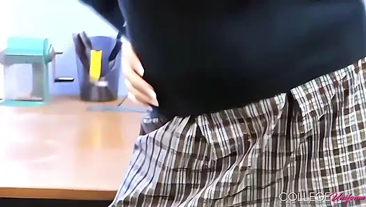 Fiona G'nin yer aldığı yazlık elbise çekimi