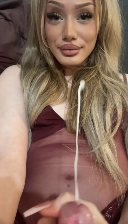 Big trans cock spitting out all his - solo hard