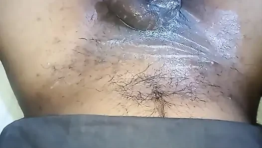 Mencukur penis dan peler tetanggaku, dengan cara kuno, kontolnya yang dicukur terlihat sangat lezat, dan aku memberinya yang pertama